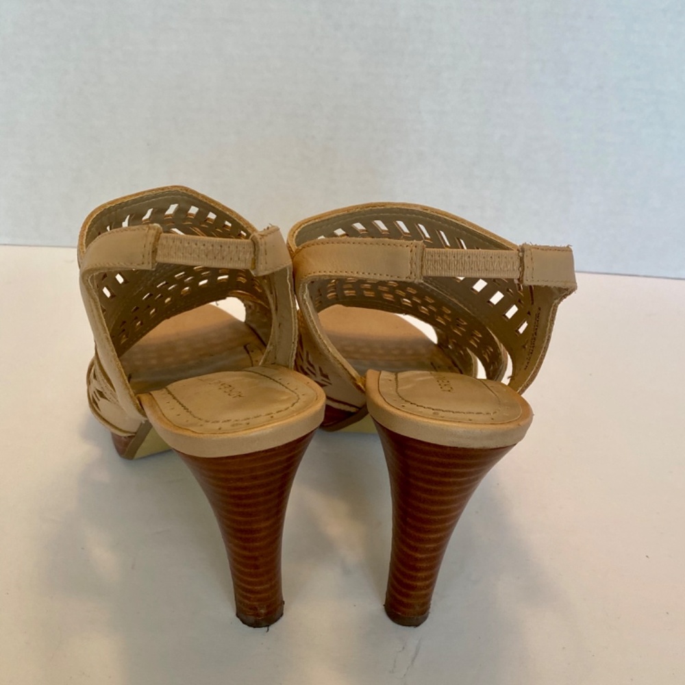 LEATHER SANDAL - Picture 3 of 4